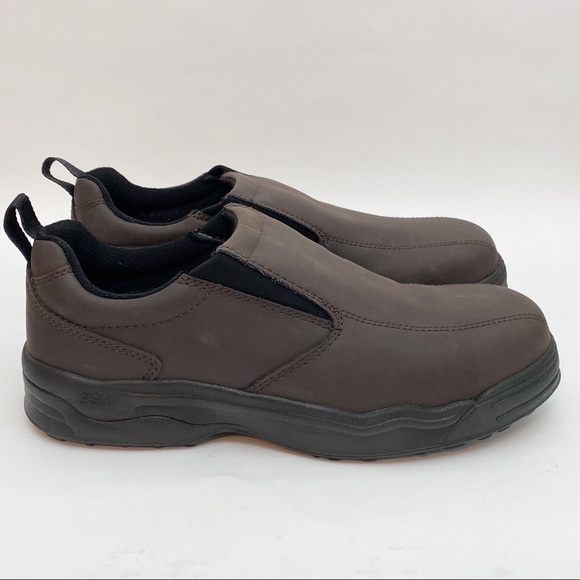 breathable boots womens